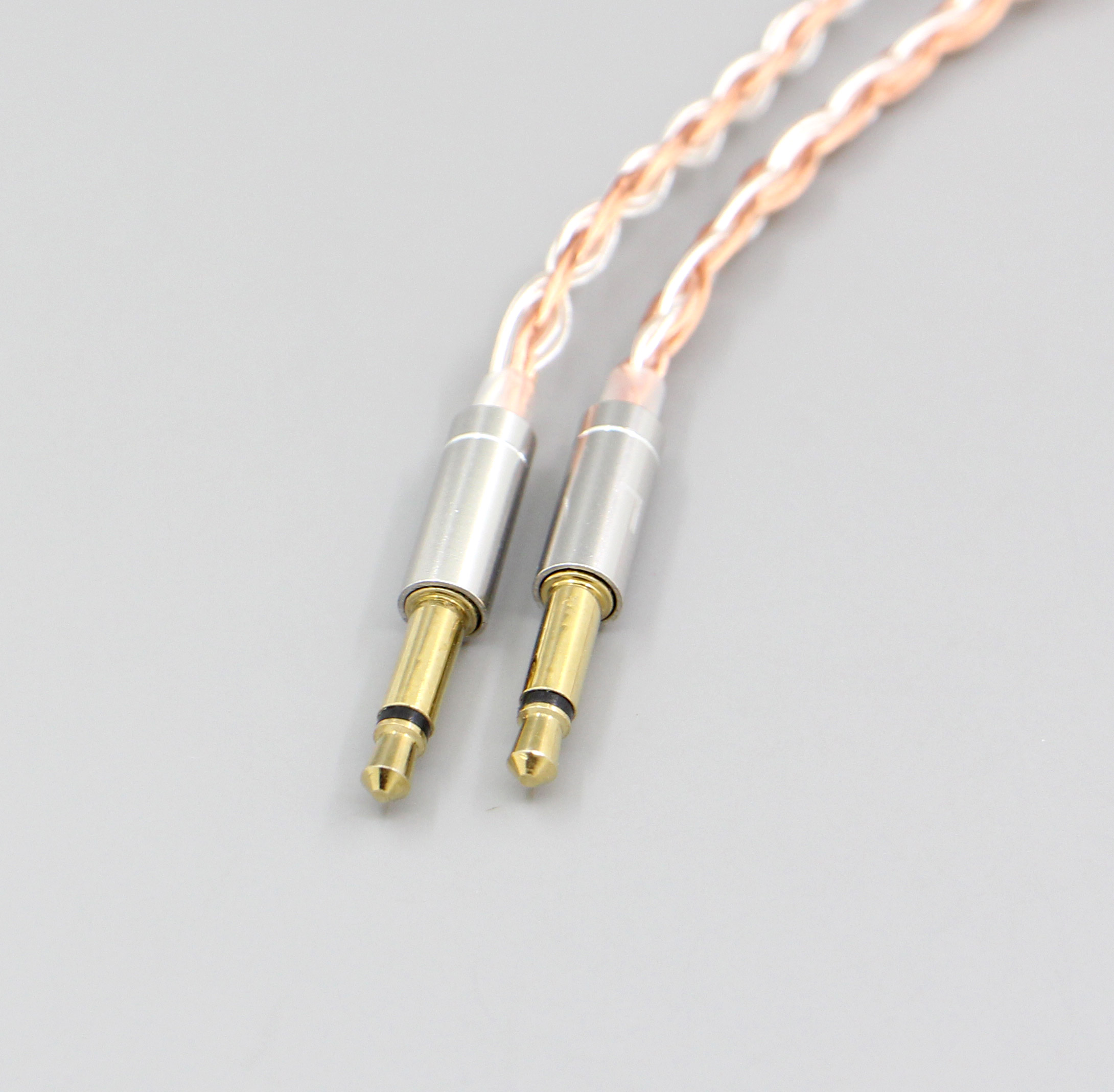 We have 3.5mm , 3.5mm balanced,2.5mm balanced,4.4mm balanced ,and XLR 4 pin plug for your selection, Please leave us message for the type you want when you order. Or else 3.5mm plug version will be shipped out.     Tips: 3.5mm 4 pole Balanced Plug (Bal) cable work on Hifiman Series Player,Qulcos qa361 Player , COWON PLENUE S Player and other players which have related ports.  MobilePhone Iphone or normal player can not work (One side will not have sound if you use the 3.5mm balanced cable on them).